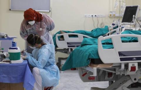 داخل إحدى وحدات علاج المصابين بكورونا في نواكشوط حيث تعمل طواقم أجنبية (وزارة الصحة)